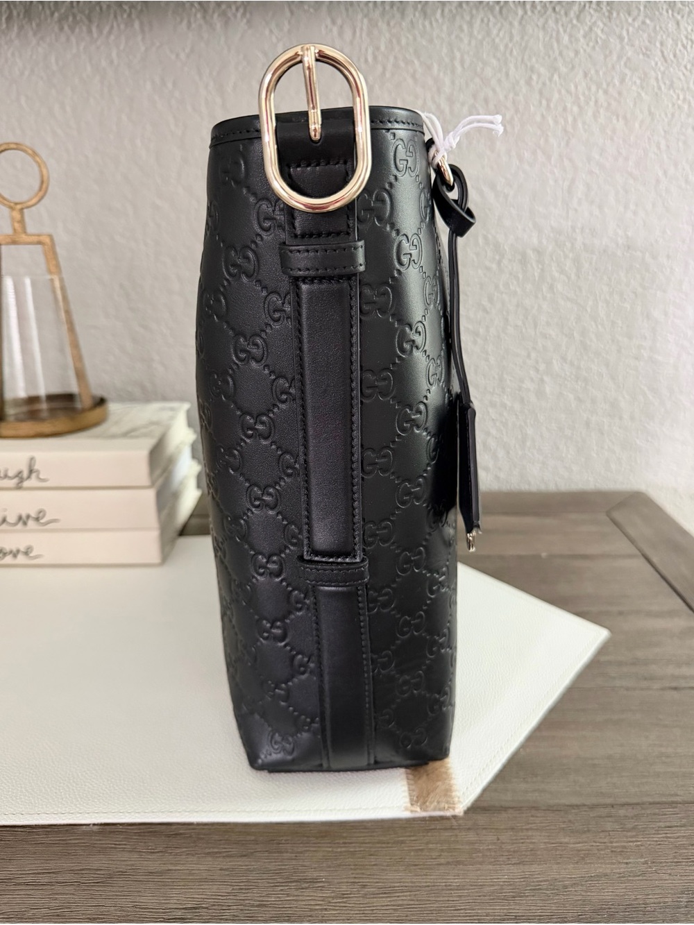 Gucci Black Embossed GG Leather Shoulder Bag - Picture 2 of 6